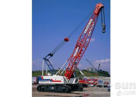 中聯重科ZCC550履帶式起重機