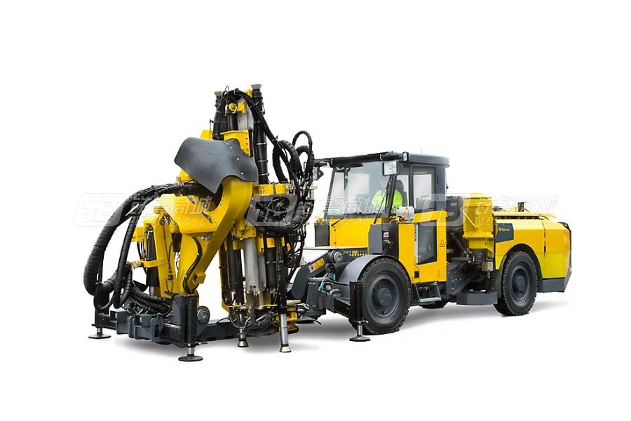 安百拓Simba M6采礦鑿巖臺(tái)車